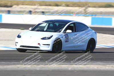 media/Nov-08-2025-Speed Ventures (Sat) [[1c7a6332f5]]/TC B/Session 3 (Turn 1)/